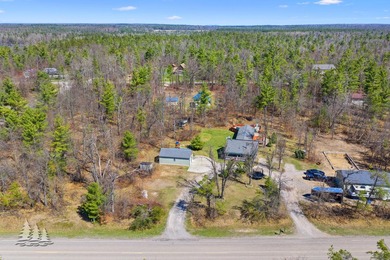 This inviting 3-bed, 2-bath home offers 1,580 sq. ft. of - photo 36