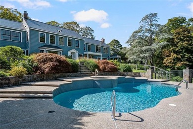 Spectacular waterfront estate perched high above Narragansett - photo 9