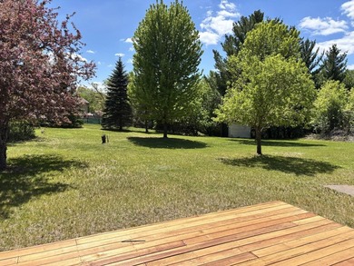 Freshly updated and full of charm, this spacious 4-bedroom - photo 4