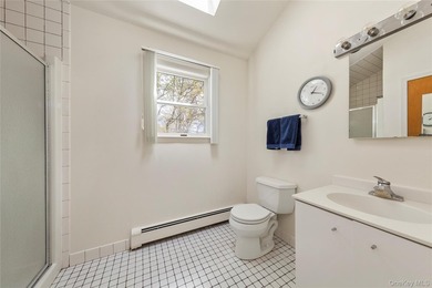 Welcome to a rare and private retreat in the heart of Great Neck - photo 11