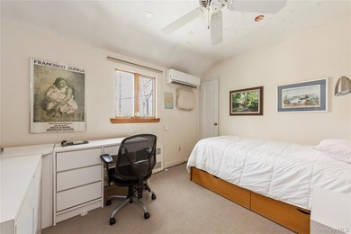 Welcome to a rare and private retreat in the heart of Great Neck - photo 14