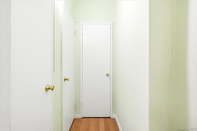 Position your practice in the heart of Forest Hills with this - photo 16