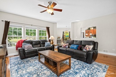 Welcome to your dream home! This beautifully updated 5-bedroom - photo 8