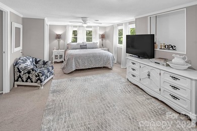 Escape to paradise in this inviting, spacious lakefront home - photo 21