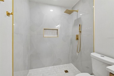 This absolutely stunning, fully renovated 4-bedrooms, 3-baths - photo 50