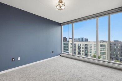 Welcome home to this stunning, bright, open-concept one-bedroom - photo 8