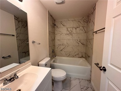 NO FLOOD INSURANCE REQUIRED & NO HOA This is 6-bedrooms 4-bath - photo 12