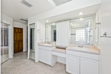 Charming Cape Cod-style pool home located in the heart of SE - photo 14