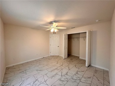 NO FLOOD INSURANCE REQUIRED & NO HOA This is 6-bedrooms 4-bath - photo 14