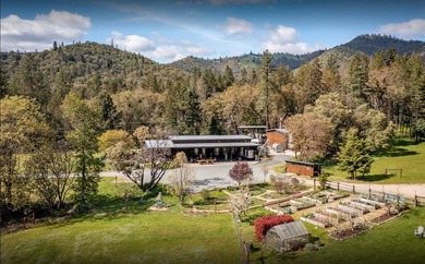 (private lake, pond, creek) Home For Sale in Grants Pass Oregon