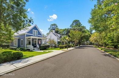 Welcome to 10 Hayek Street, where classic Lowcountry - photo 4