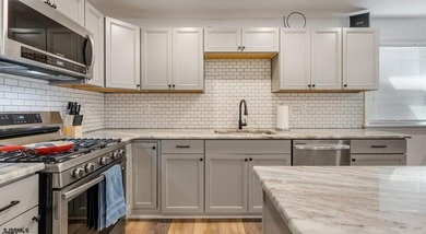 This beautifully renovated ranch home in Venice Park, Atlantic - photo 9