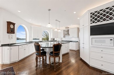 Perched above the shoreline with sweeping, unobstructed views - photo 23