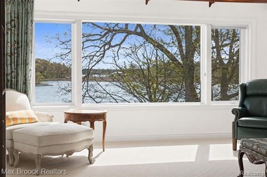 Perched above the shoreline with sweeping, unobstructed views - photo 37
