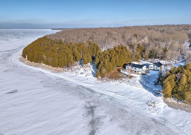 Lake Michigan - Delta County Home For Sale in Garden Michigan