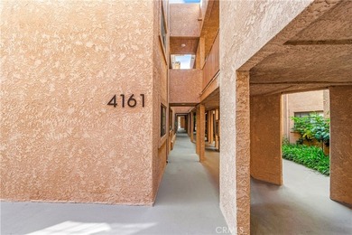 Welcome to this fully renovated 2-bedroom, 2-bath en-suite condo - photo 4