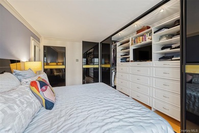 Wake up to shimmering water views and end your day with sunset - photo 15