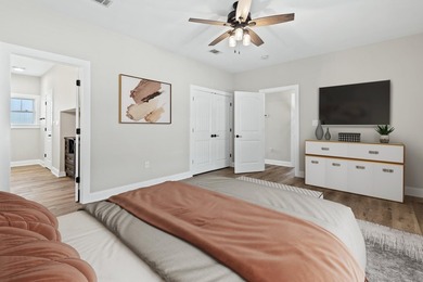 Incredible opportunity to own a fantastic 4-bedroom, 3-bath home - photo 8