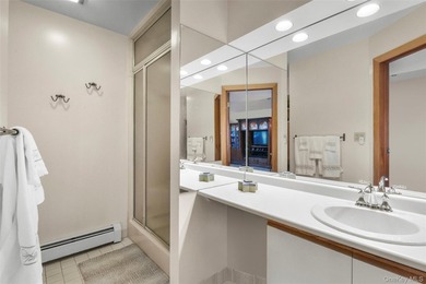 Bright and inviting townhouse offering a spacious layout that - photo 20