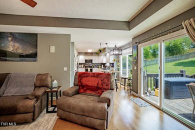 Welcome home to this beautifully maintained one level residence - photo 5