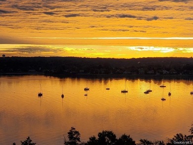 Wake up to shimmering water views and end your day with sunset - photo 28