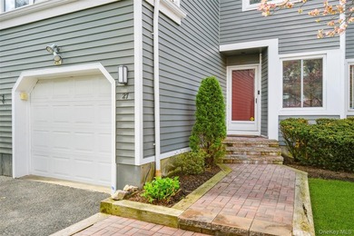 Bright and inviting townhouse offering a spacious layout that - photo 28