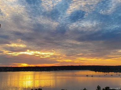 Wake up to shimmering water views and end your day with sunset - photo 31