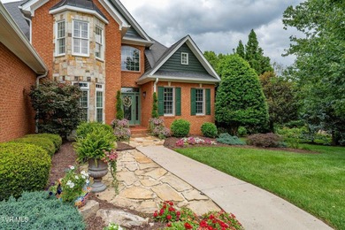 Welcome to one of the most exceptional golf course residences in - photo 3