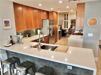 Stylish and upgraded 2-bedroom, 2-bath condo with a flexible den - photo 6