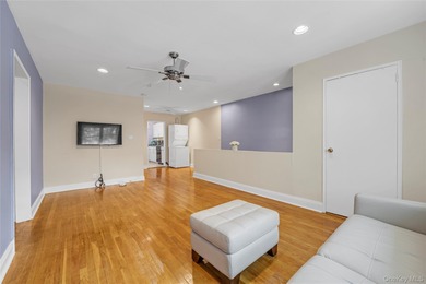 (private lake, pond, coastal) Home For Sale in Bayside New York