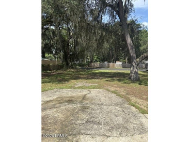 Excellent opportunity to build your dream home on this highly - photo 3