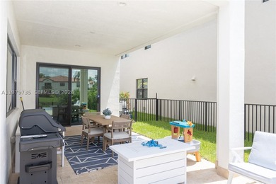 *Exquisite residence located in the prestigious gated community - photo 12