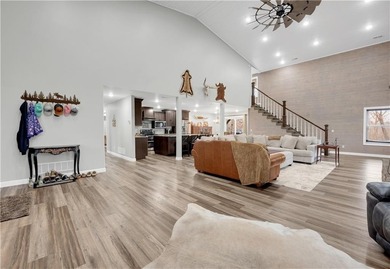 This expansive residence in Warsaw, MO, offers a harmonious - photo 5