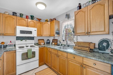 Located in a quiet cul-de-sac in Central Kihei, 94 Mehani Place - photo 33