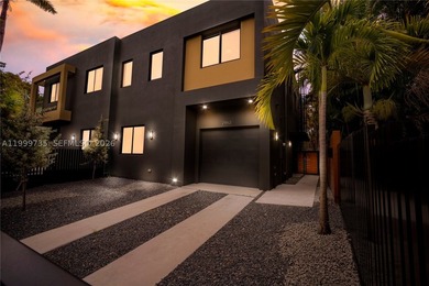 Discover this one-of-a-kind duplex consisted of TWO 5-bedroom, 5 - photo 40