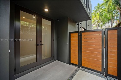 Discover this one-of-a-kind duplex consisted of TWO 5-bedroom, 5 - photo 42