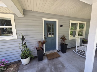 This move-in-ready 3-bed, 2-bath Beaufort home offers - photo 7