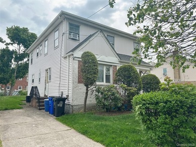 Exceptional opportunity in the heart of Bayside! Situated on a - photo 1