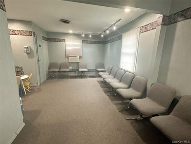 Exceptional opportunity in the heart of Bayside! Situated on a - photo 10