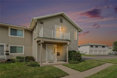 Welcome home to this adorable 2-bedroom, 1-bath end-unit - photo 1