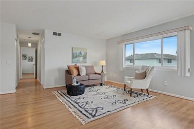 Welcome home to this adorable 2-bedroom, 1-bath end-unit - photo 4