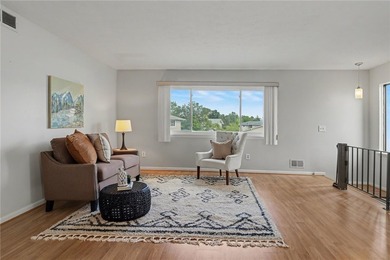 Welcome home to this adorable 2-bedroom, 1-bath end-unit - photo 5