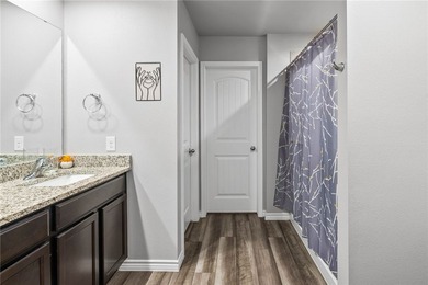 BELOW market value, looking at homes in London ISD, take a look - photo 17