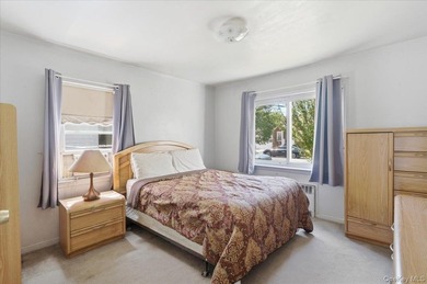 Well-maintained 3-bedroom, 1-bath Colonial located in the heart - photo 7