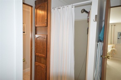 Charming & Meticulously Maintained Victorian Mobile Home Step - photo 18