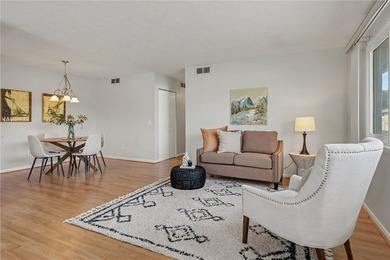 Welcome home to this adorable 2-bedroom, 1-bath end-unit - photo 9