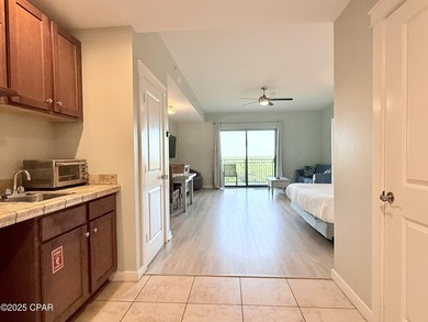 Here's your chance to own a 2 bed, 2 bath lockout condo at - photo 22