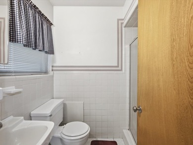 Welcome home to this well-maintained 3-bedroom, 2-bath home - photo 26