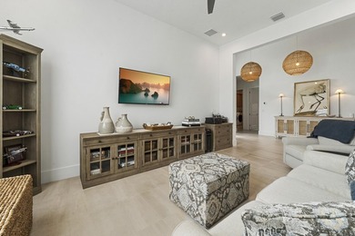 This luxury single family Florida home is thoughtfully designed - photo 21