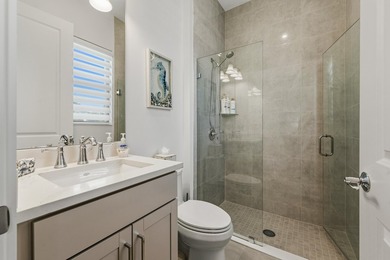 This luxury single family Florida home is thoughtfully designed - photo 29